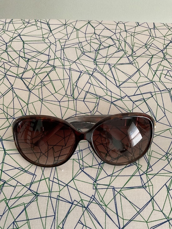 Tahari Accessories - TAHARI Women’s Sunglasses